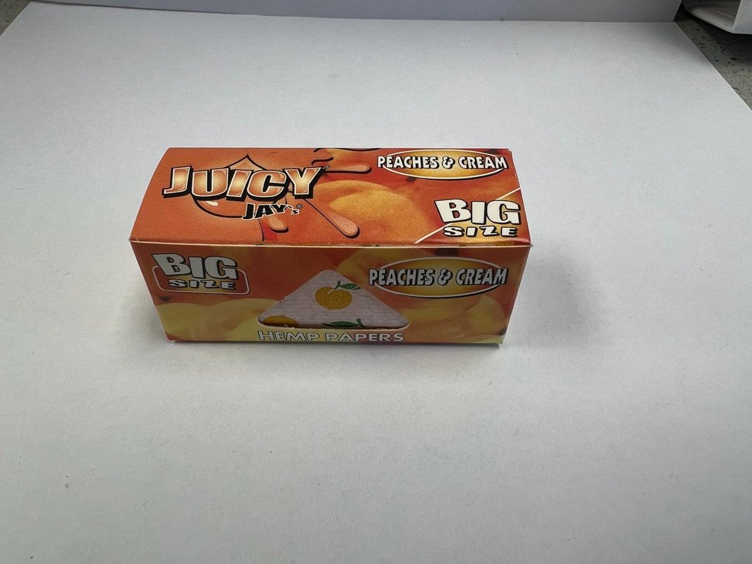 Juicy Jays Big Size Peaches & Cream Flavoured Rolling Papers
