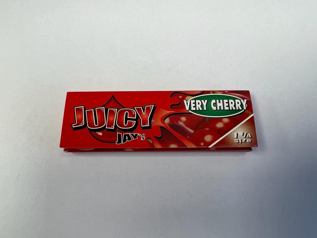 Juicy Jays Very Cherry Flavoured Rolling Papers