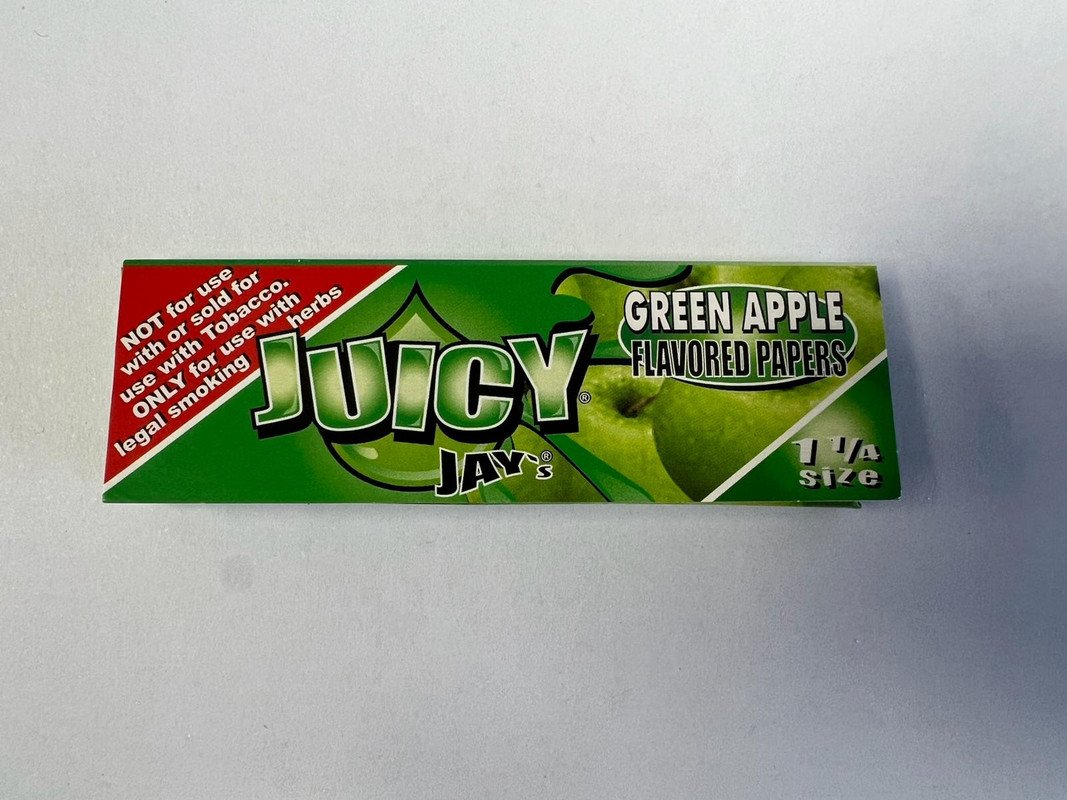 Juicy Jays Green Apple Flavoured Rolling Papers